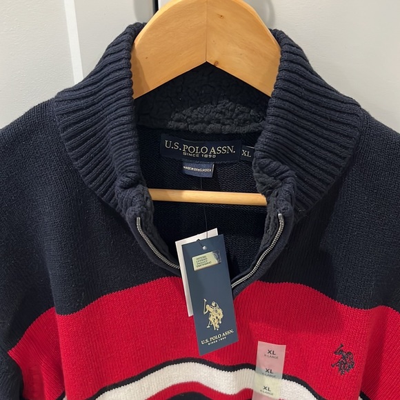 Men’s Sweater - Picture 2 of 5